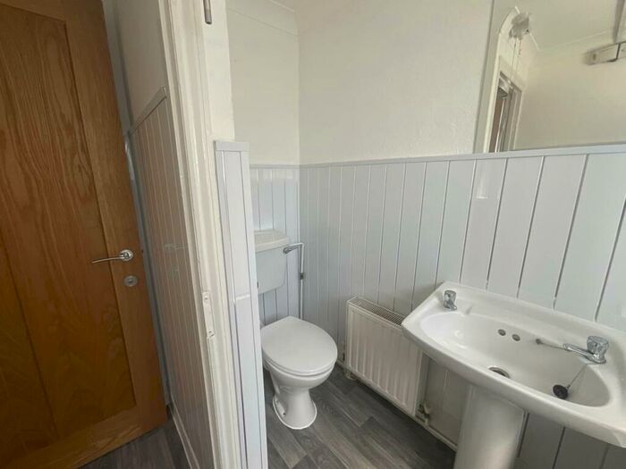 1 Bedroom Flat To Rent In Bulwer Road, Leytonstone, London, E11