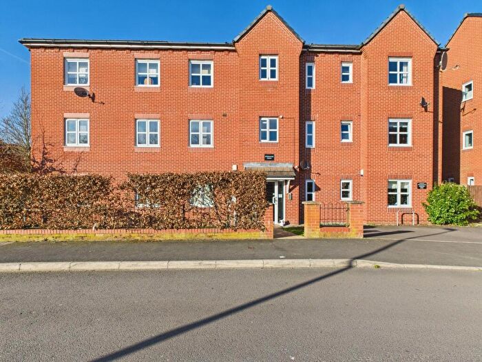 2 Bedroom Apartment To Rent In Thorncroft Avenue, Tyldesley, M29