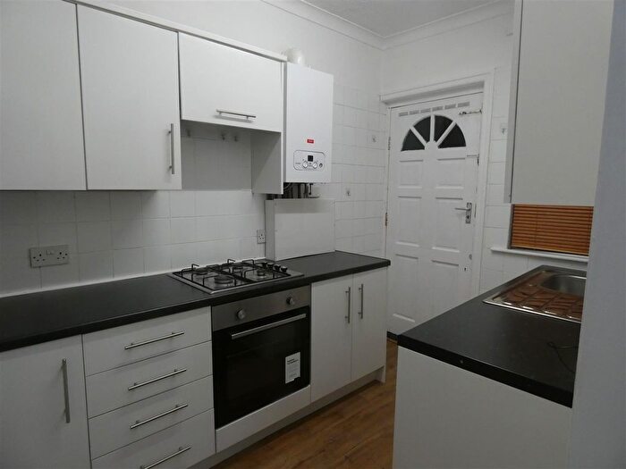 2 Bedroom Flat To Rent In Silver Lonnen, Newcastle Upon Tyne, NE5
