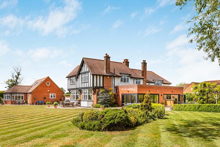 6 Bedroom Detached House For Sale In Mangrove Lane, Hertford, Hertfordshire, SG13