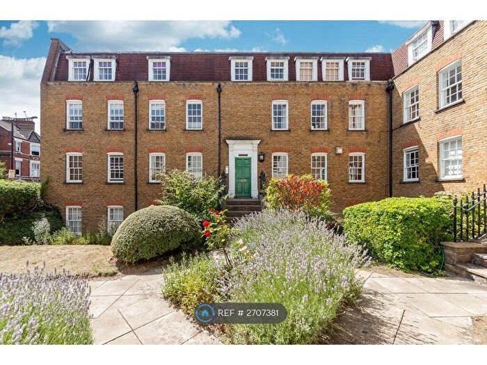 2 Bedroom Flat To Rent In Stapleton Hall Road, London, N4
