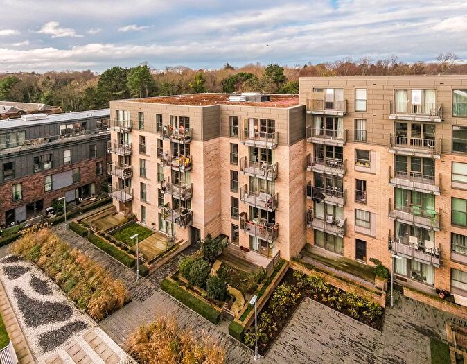 2 Bedroom Flat For Sale In / Hughes Close, Canonmills, Edinburgh, EH7