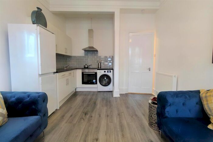 2 Bedroom Flat For Sale In Canal Street, Braehead, Renfrew, PA4