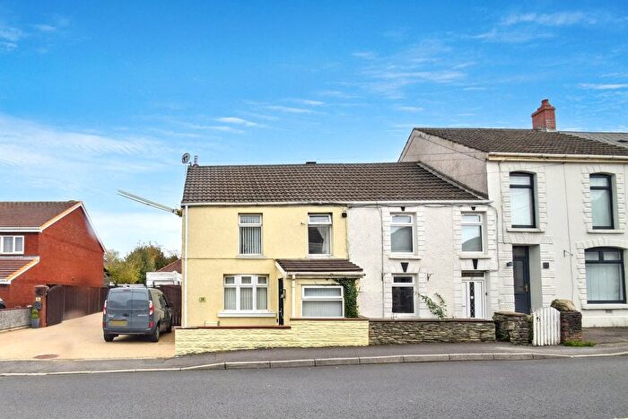 3 Bedroom End Of Terrace House For Sale In Bryn Road, Loughor, Swansea, SA4