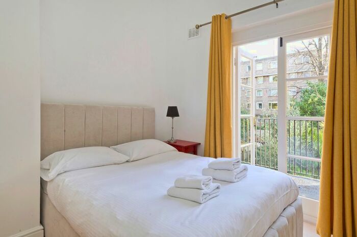 1 Bedroom Flat To Rent In Sutherland Avenue, London, W9