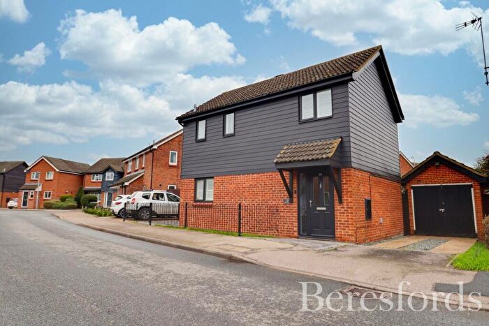 4 Bedroom Detached House For Sale In Coopers Avenue, Heybridge, CM9