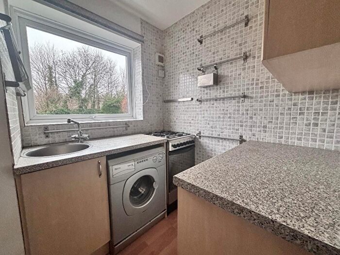1 Bedroom Studio To Rent In Windermere Court, East Drive, Brighton, BN2
