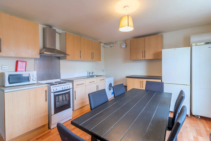 6 Bedroom Flat To Rent In Second Floor, Willoughby, Augusta Place, Leamington Spa, CV32