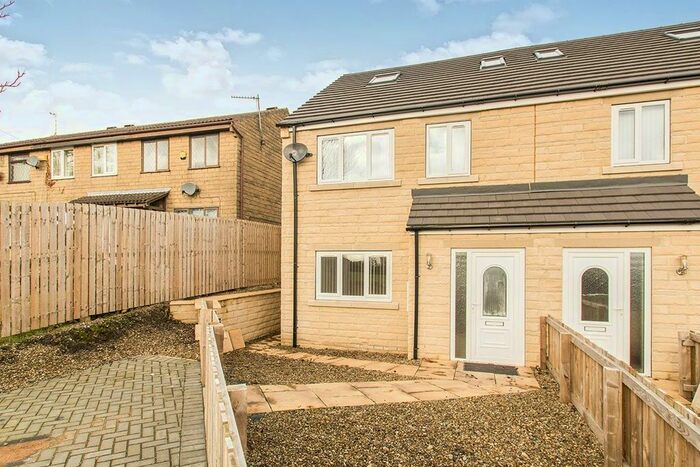 3 Bedroom Semi-Detached House To Rent In Mill Lane, East Ardsley, Wakefield, West Yorkshire, WF3