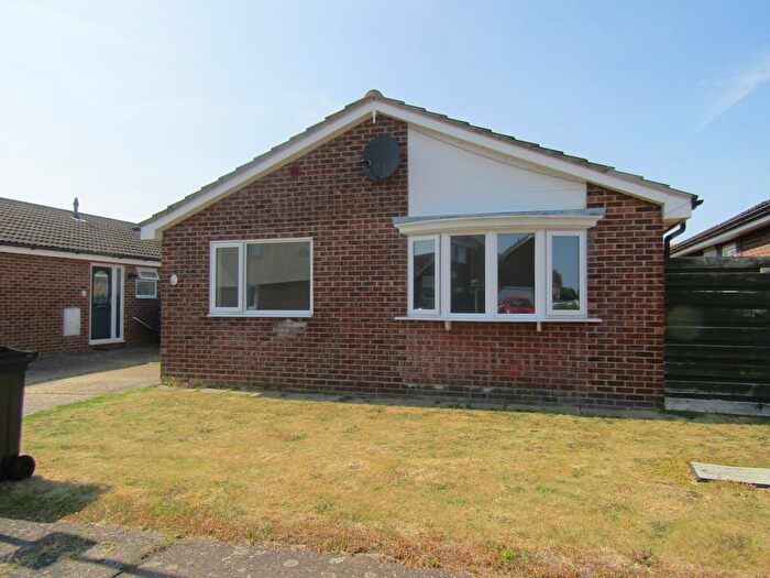 3 Bedroom Detached Bungalow To Rent In Maple Drive, Kirby Cross, CO13