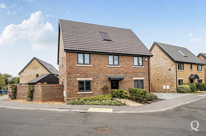 4 Bedroom Detached House For Sale In Fairlake View, Sittingbourne, Kent, ME10