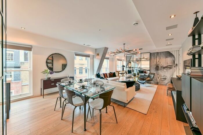 3 Bedroom Flat To Rent In Essex Street, London, WC2R