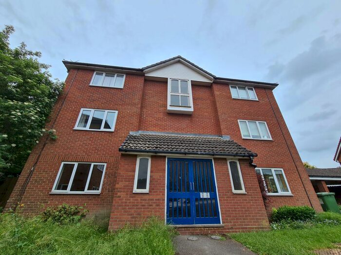 2 Bedroom Flat To Rent In Impala Drive, Cambridge, Cambridgeshire, CB1