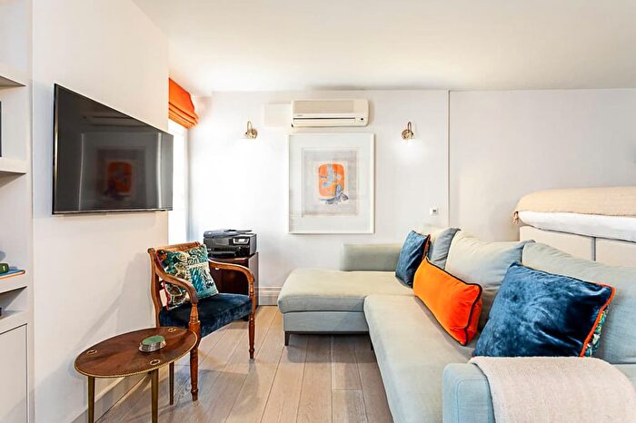 1 Bedroom Flat To Rent In Flat Court House, Seymour Place, London, W1H