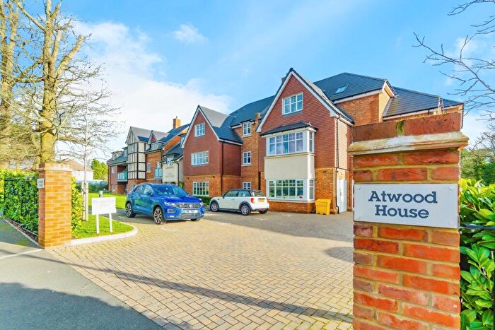 1 Bedroom Flat For Sale In Addington Road, South Croydon, CR2