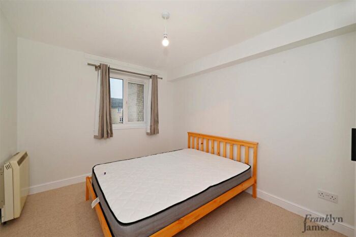 2 Bedroom Apartment To Rent In Ferguson Close, London, E14