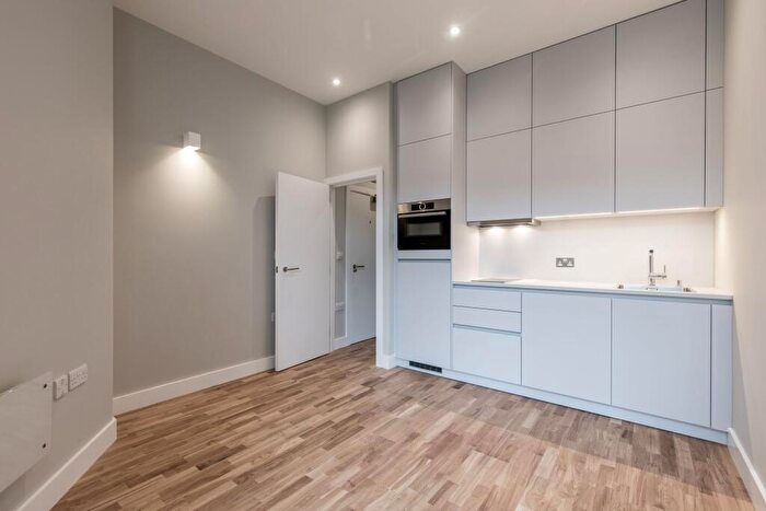 Flat To Rent In Inglewood Road, NW6