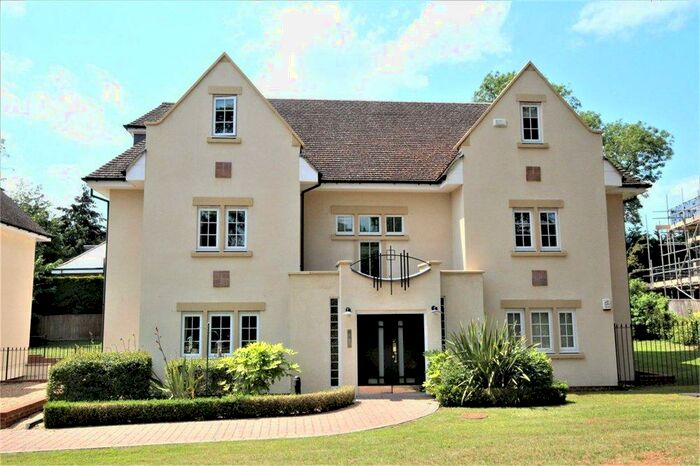 2 Bedroom Flat To Rent In Packhorse Road, Gerrards Cross, SL9