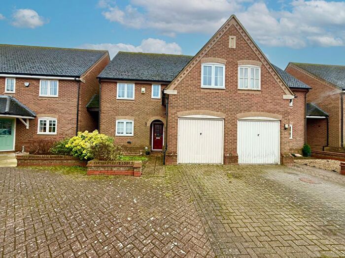 4 Bedroom Semi-detached House For Sale In Nashs Farm, Aston Abbotts, HP22