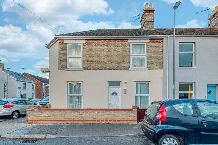 3 Bedroom Flat For Sale In St. Georges Road, Pakefield, NR33