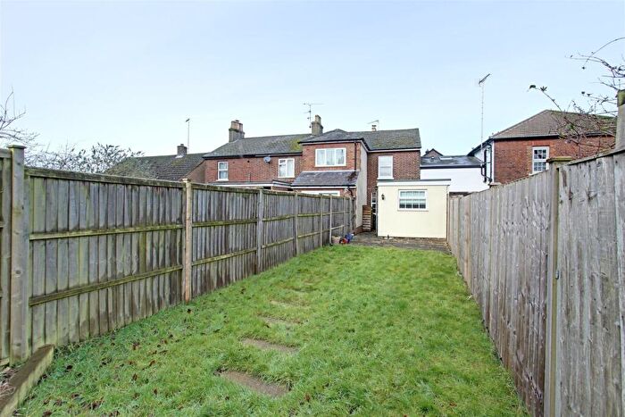 2 Bedroom End Of Terrace House For Sale In Charles Street, Tring, HP23