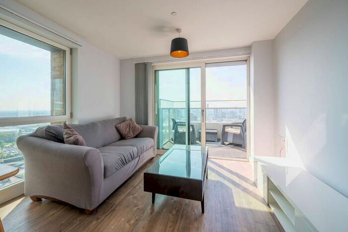 2 Bedroom Flat To Rent In Marner Point, Jefferson Plaza, Bow, London, E3