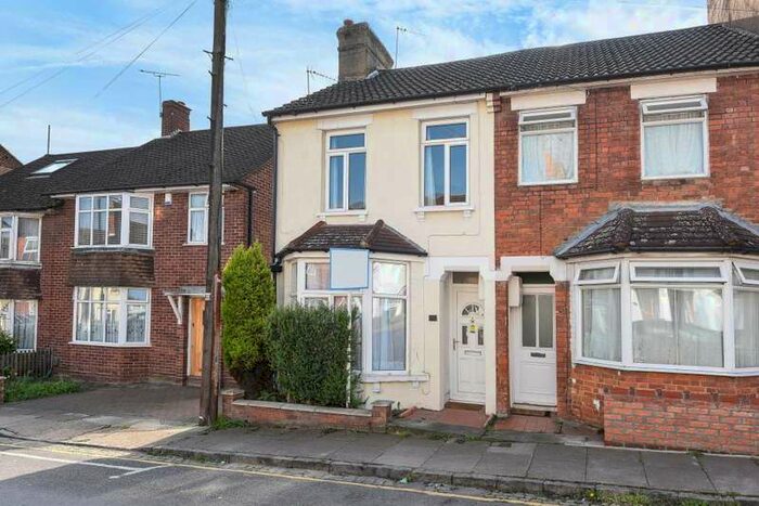 3 Bedroom End Of Terrace House To Rent In Eastern Street, Aylesbury, HP20
