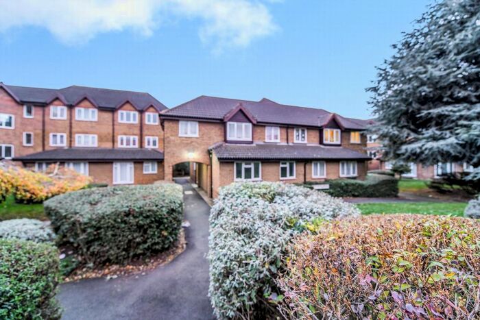 1 Bedroom Flat To Rent In Frobisher Road, Erith DA8