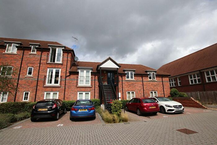 2 Bedroom Flat To Rent In Crown Place, Reading, Reading, RG1