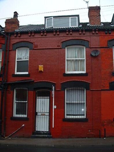 2 Bedroom Terraced House To Rent In Compton View, Leeds, LS9
