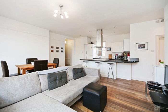 2 Bedroom Flat To Rent In St. Loo Court, St. Loo Avenue, London, SW3