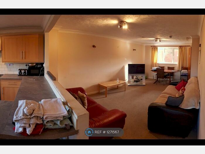 5 Bedroom Terraced House To Rent In Regency Place, Canterbury CT1