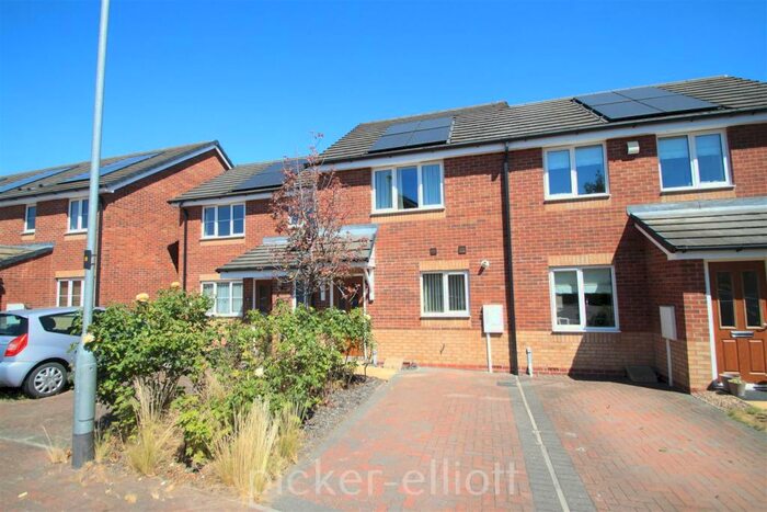 2 Bedroom Terraced House To Rent In St. Francis Close, Hinckley, LE10