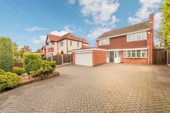 4 Bedroom House To Rent In Ham Lane, Stourbridge, DY9