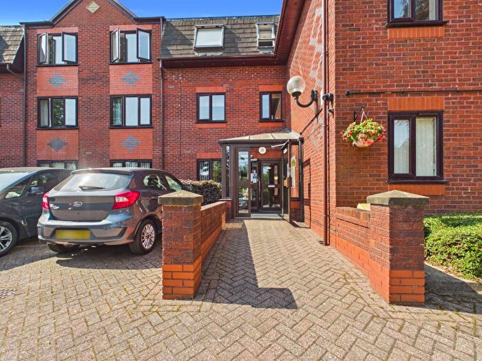 2 Bedroom Flat For Sale In Black Moss Lane, Hillside Court Black Moss Lane, L39