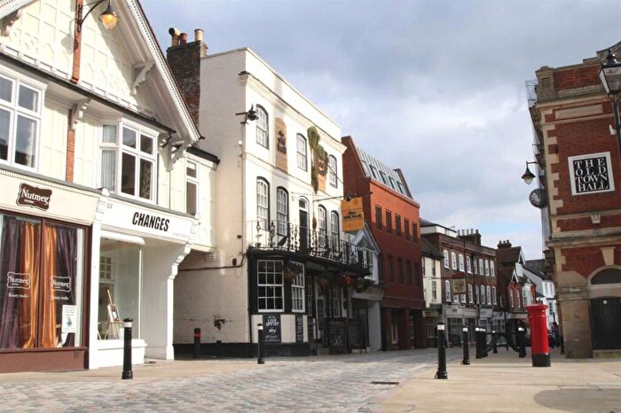 House Of Multiple Occupation To Rent In High Street, Old Town, HP1