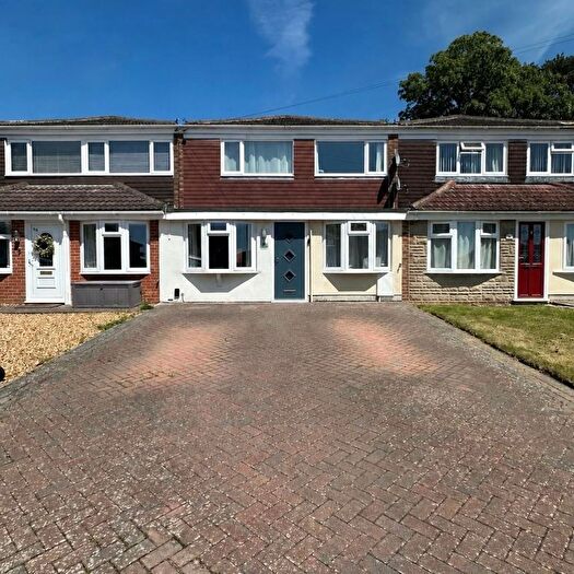 3 Bedroom Terraced House For Sale In Purbrook Gardens, Waterlooville, PO7