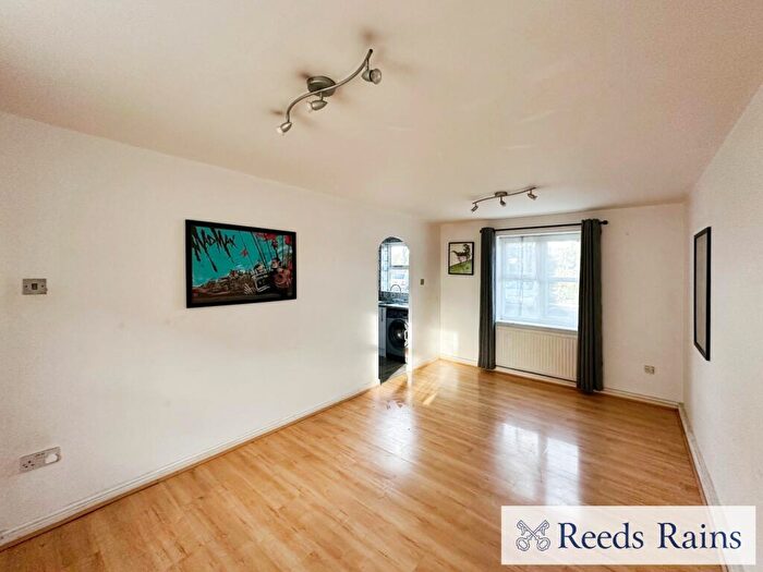 2 Bedroom Apartment To Rent In Sheader Drive, Salford, Greater Manchester, M5