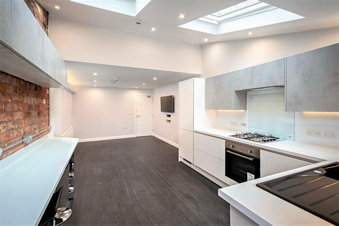 5 Bedroom Terraced House To Rent In Spa Road, Preston, Lancashire, PR1