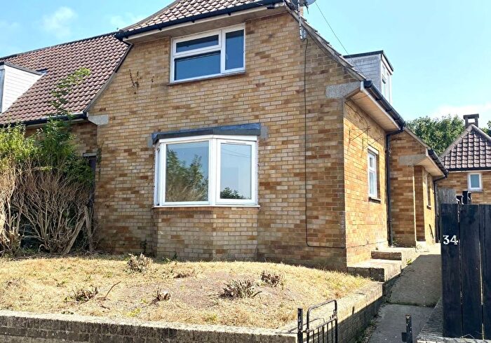 3 Bedroom Terraced House For Sale In , Clyffe Pypard, Swindon, Wiltshire, SN4