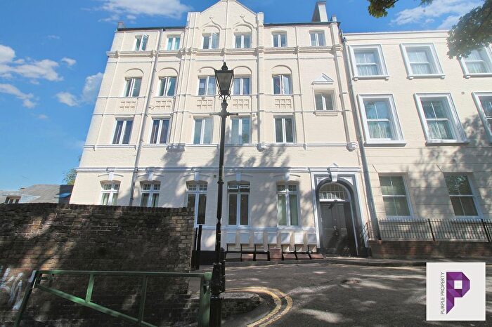 1 Bedroom Flat For Sale In Pleasant Row, Gillingham, Kent, ME7