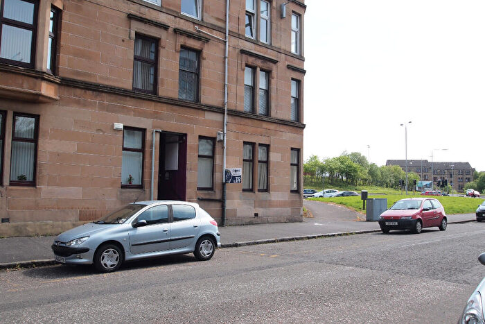 2 Bedroom Flat To Rent In Springburn Road, Springburn, Glasgow, G21