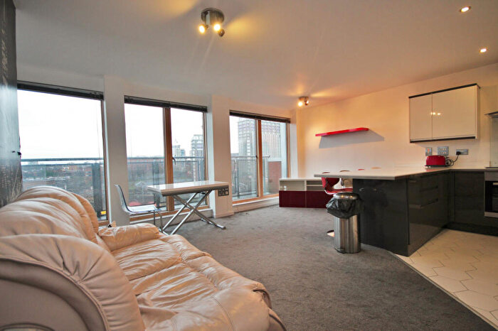 2 Bedroom Apartment To Rent In Melia House, Lord Street, Manchester, M4