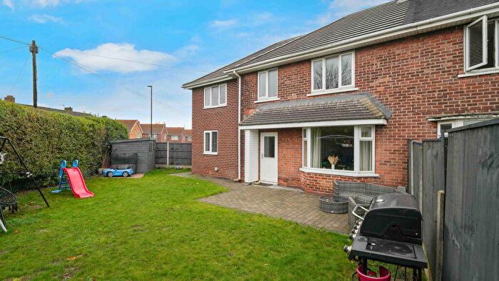 4 Bedroom Semi Detached House For Sale In Gattison Lane, Doncaster, DN11