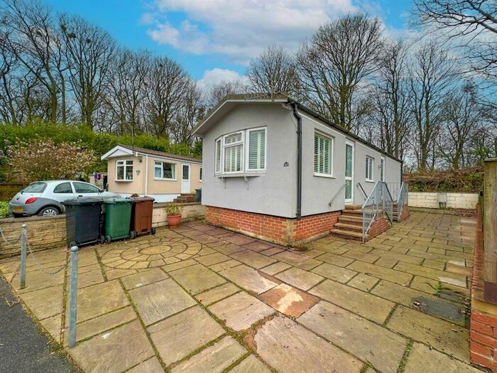 2 Bedroom Park Home For Sale In Cringles, Silsden, Keighley, BD20