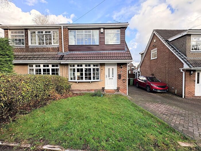 3 Bedroom Semi Detached House For Sale In Ashington Close, Bolton, BL1
