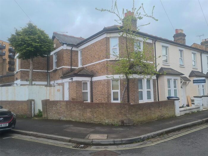 3 Bedroom End Of Terrace House To Rent In Maunder Road, Hanwell, Pn, W7