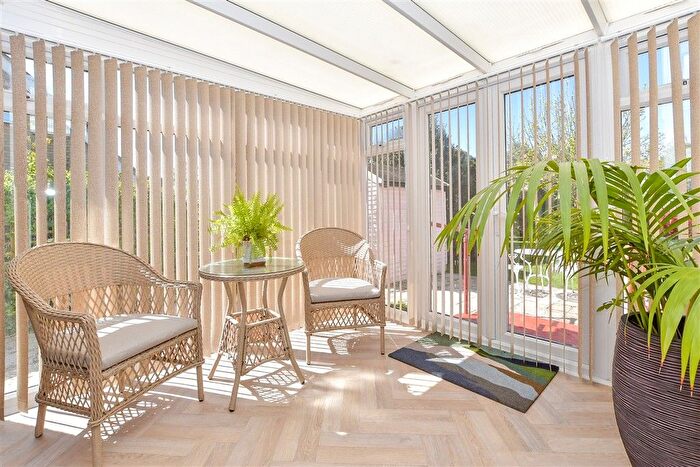 3 Bedroom Detached Bungalow For Sale In Rolfe Lane, New Romney, Kent, TN28