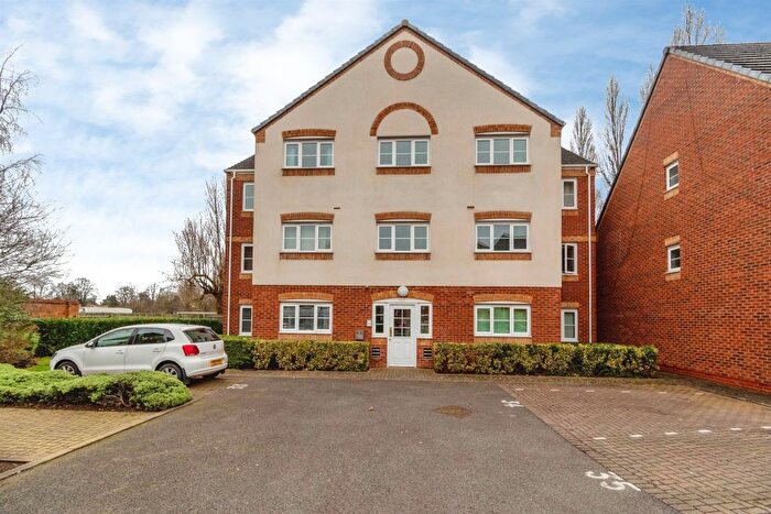 2 Bedroom Flat For Sale In The Avenue, Wednesbury, WS10