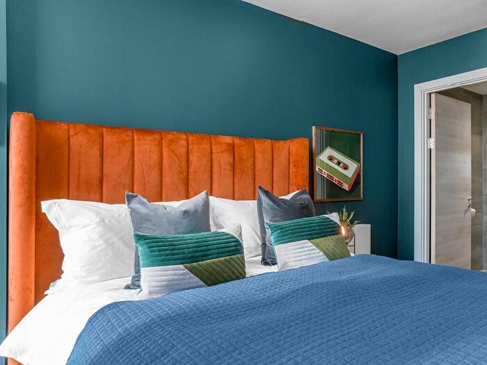 Studio To Rent In Broad Street, Birmingham, B15